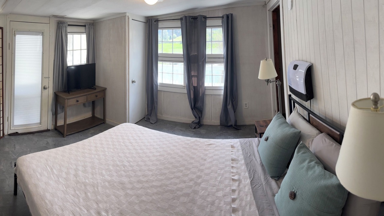 Photo of Bedroom in Lynn Garden
