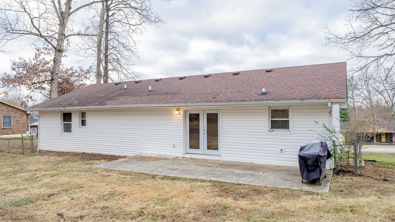 Photo of Outdoor in Radcliff