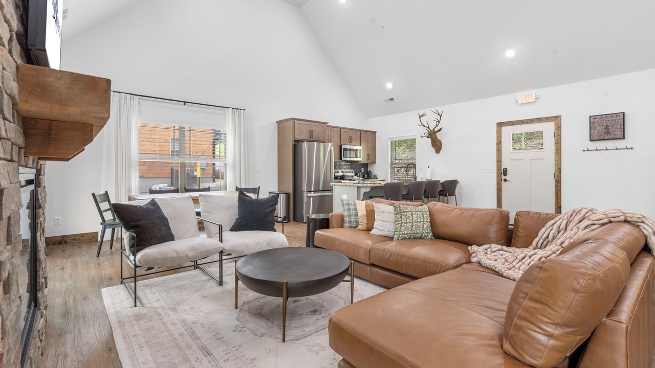 Photo of Livingroom in Hollister