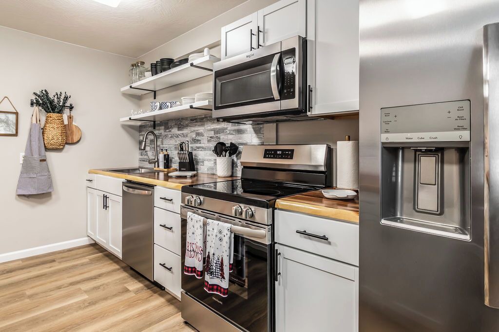 Photo of Kitchen in Walnut Shade