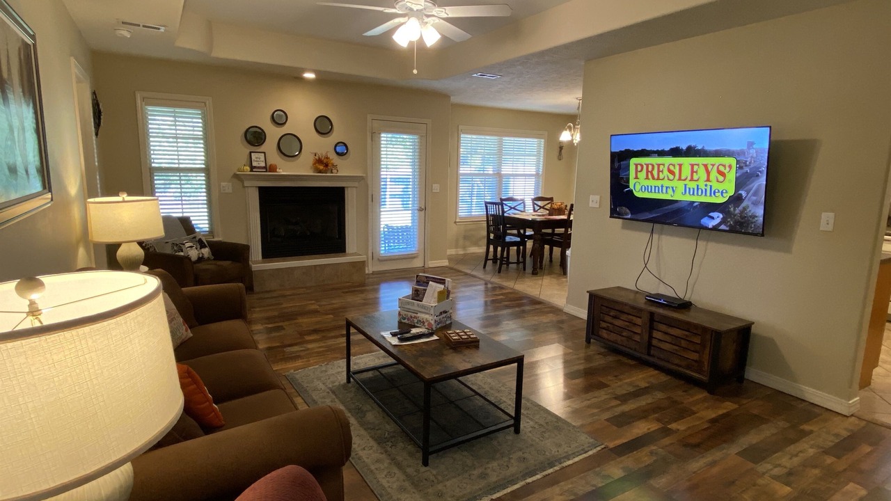 Photo of Livingroom in Branson Theater District