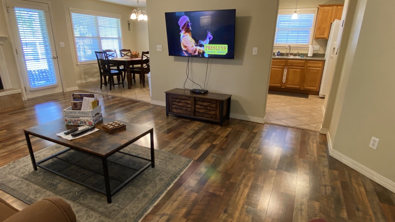 Photo of Livingroom in Branson Theater District