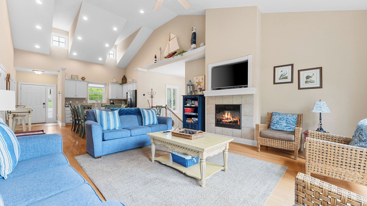 Photo of Livingroom in Hollister