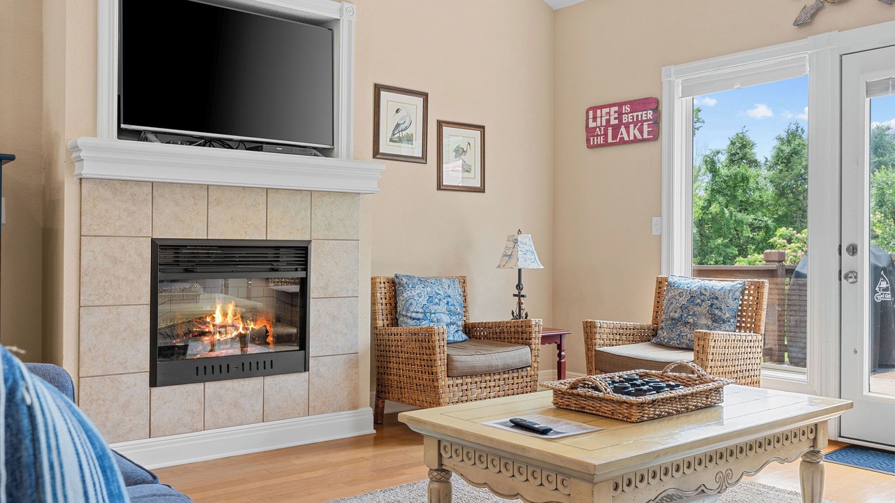 Photo of Livingroom in Hollister