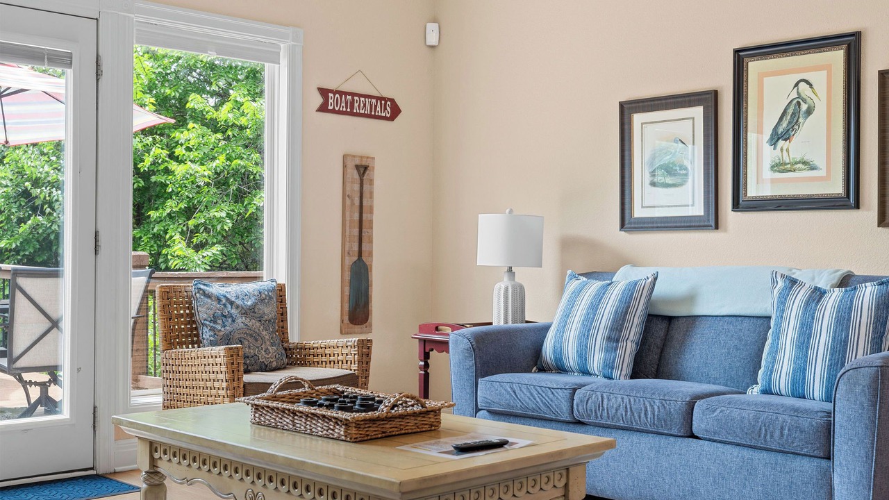 Photo of Livingroom in Hollister