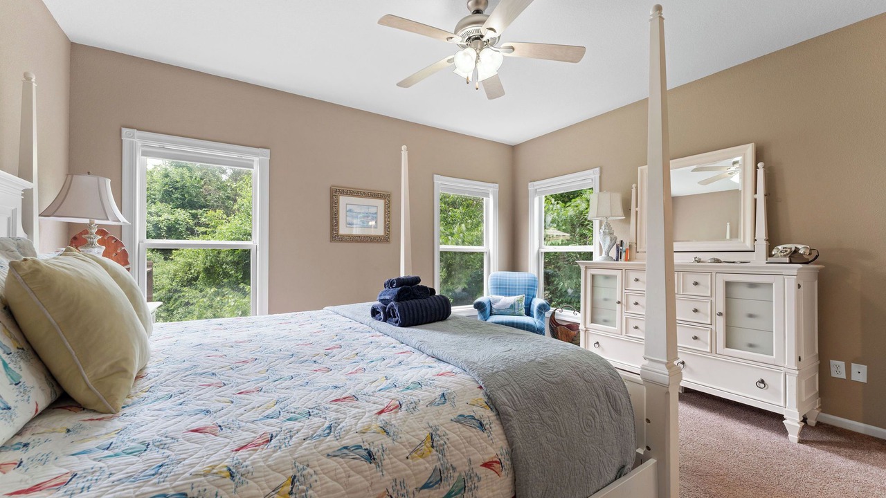 Photo of Bedroom in Hollister