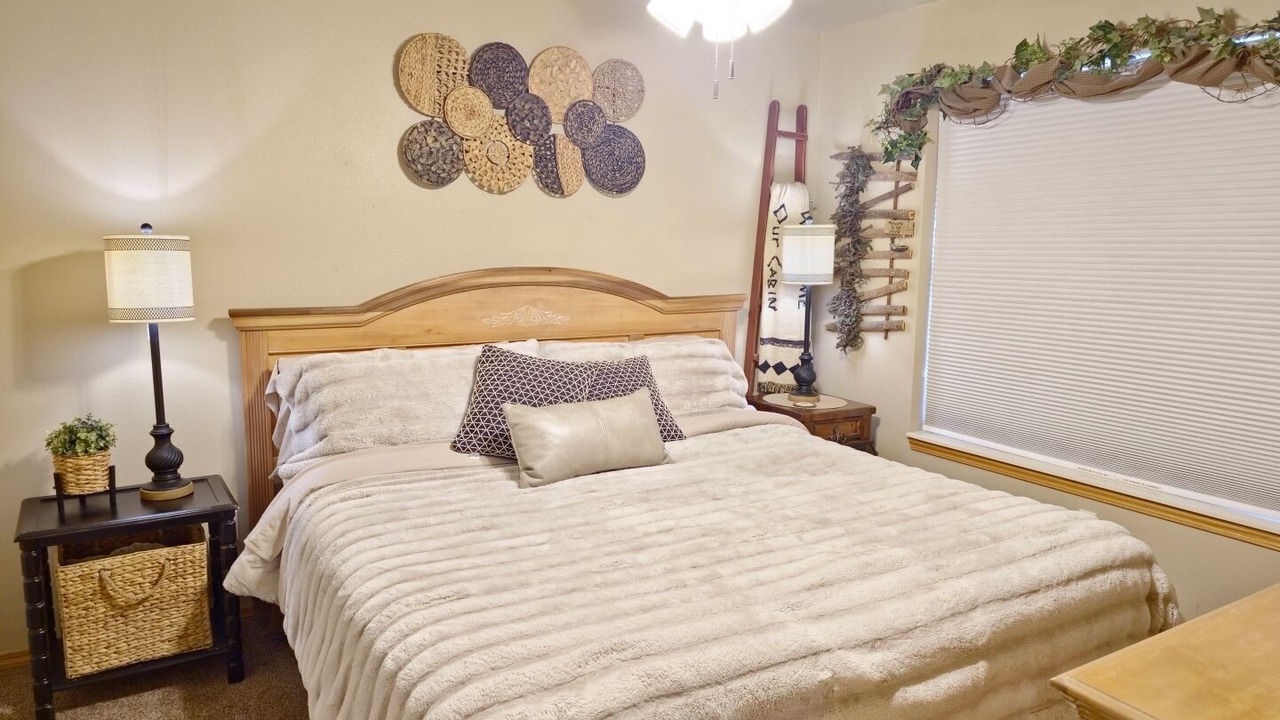 Photo of Bedroom in Hollister