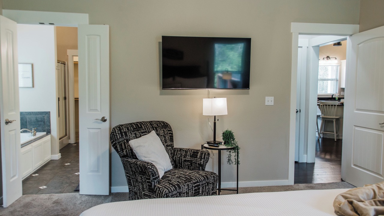 Photo of Bedroom in Hollister