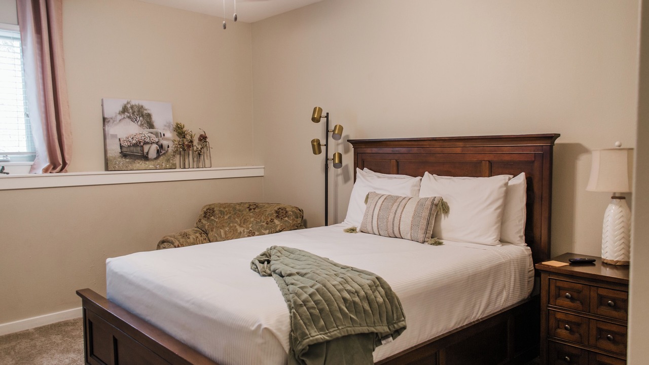 Photo of Bedroom in Hollister
