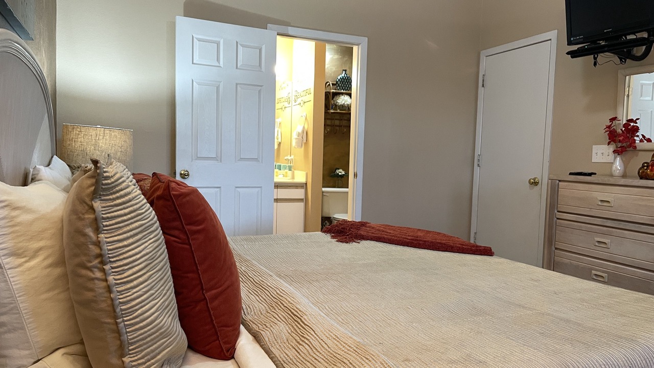 Photo of Bedroom in Branson