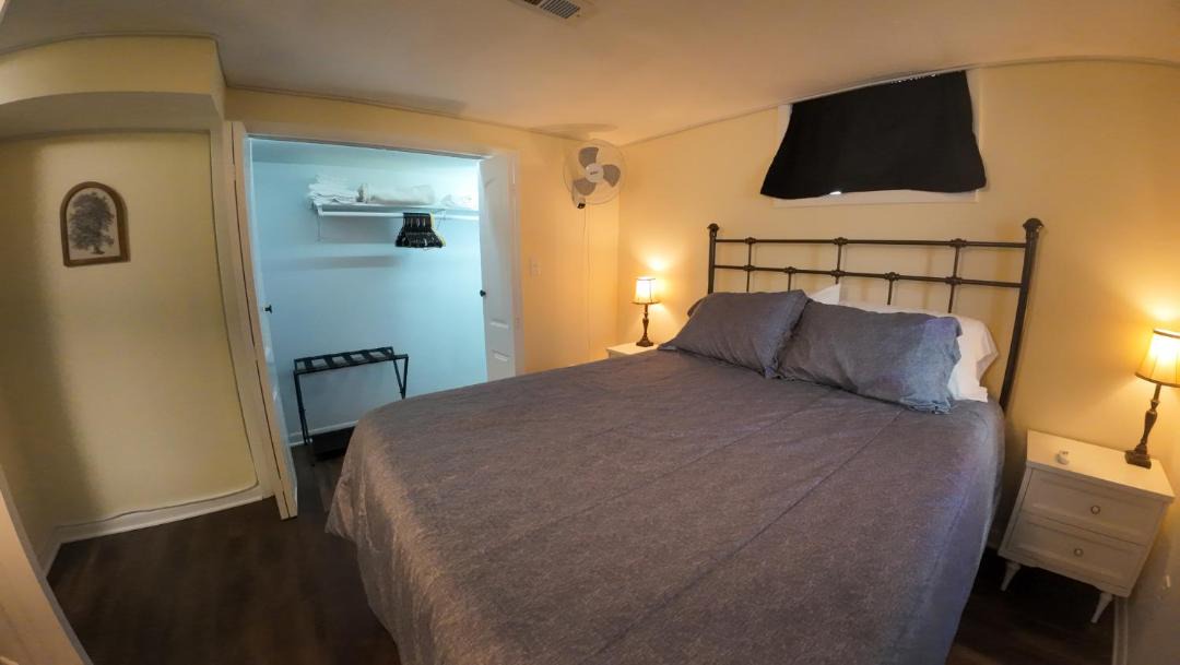 Photo of Bedroom in Eudora