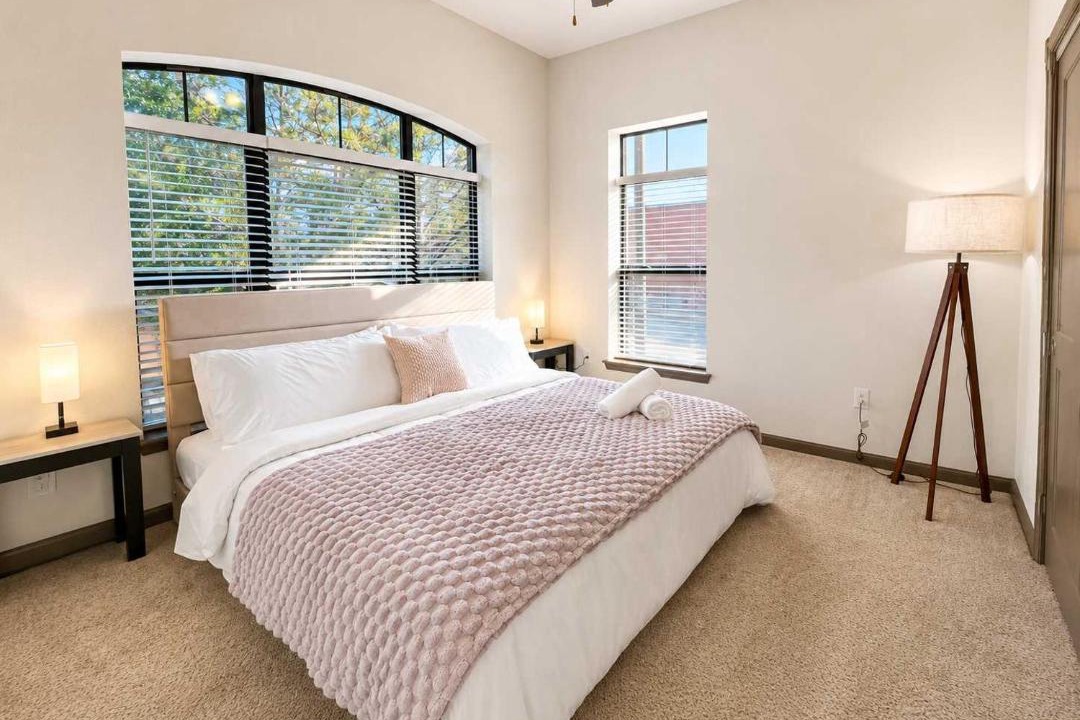 Photo of Bedroom in Brady Arts District
