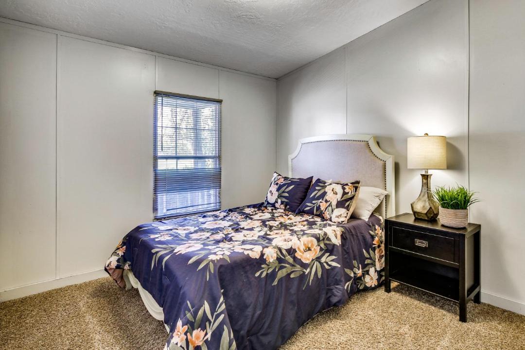 Photo of Bedroom in Burnsville