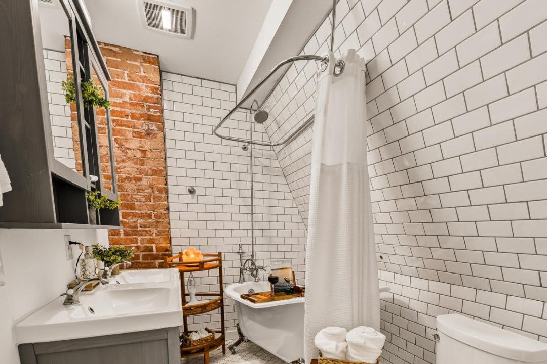 Photo of Bathroom in Hanover Place