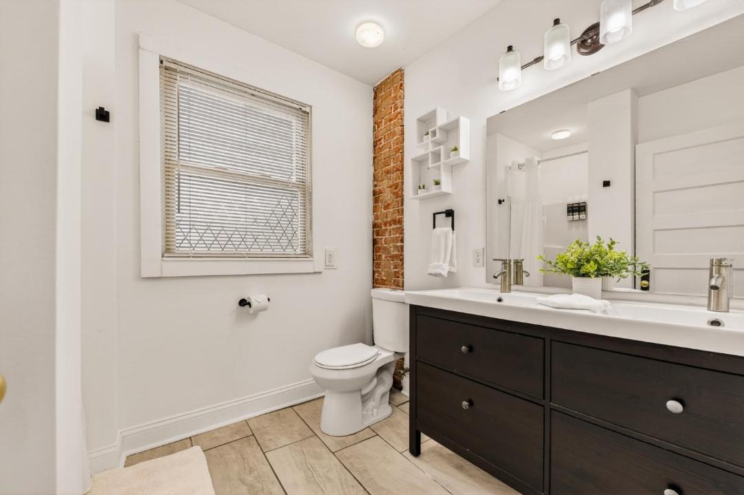 Photo of Bathroom in Hanover Place