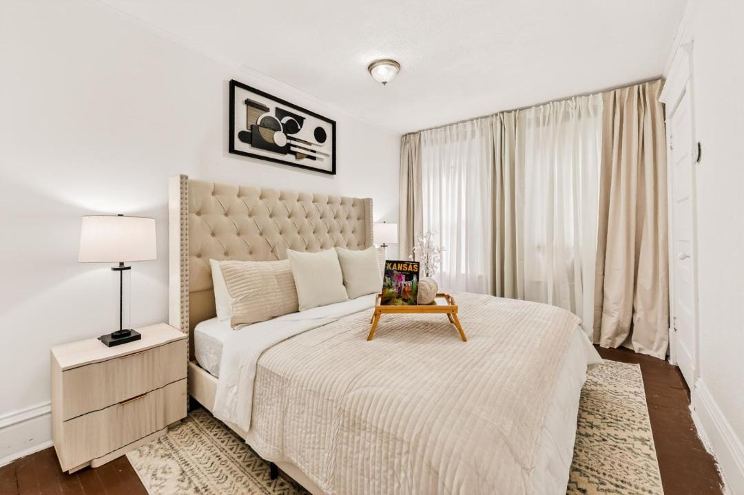 Photo of Bedroom in Hanover Place