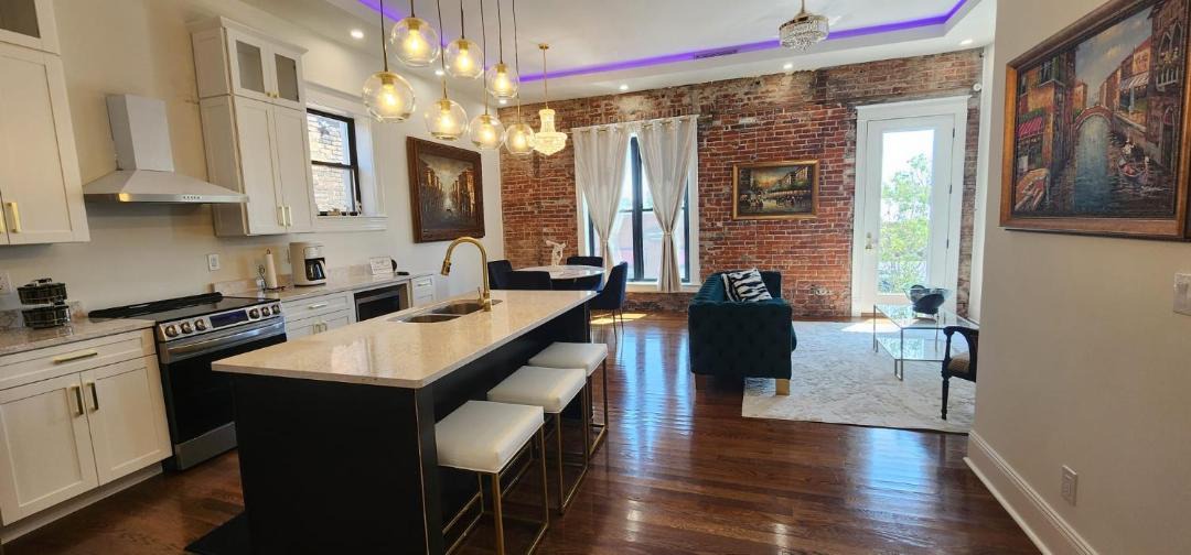Photo of Kitchen in Metropolis