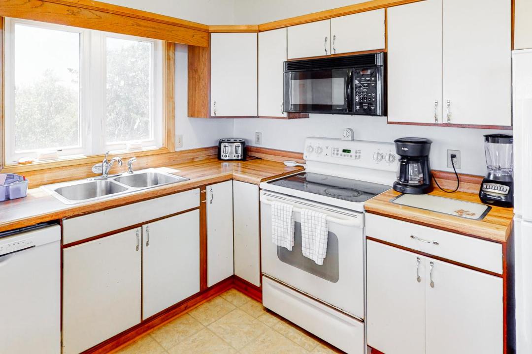 Photo of Kitchen in Brigands' Bay