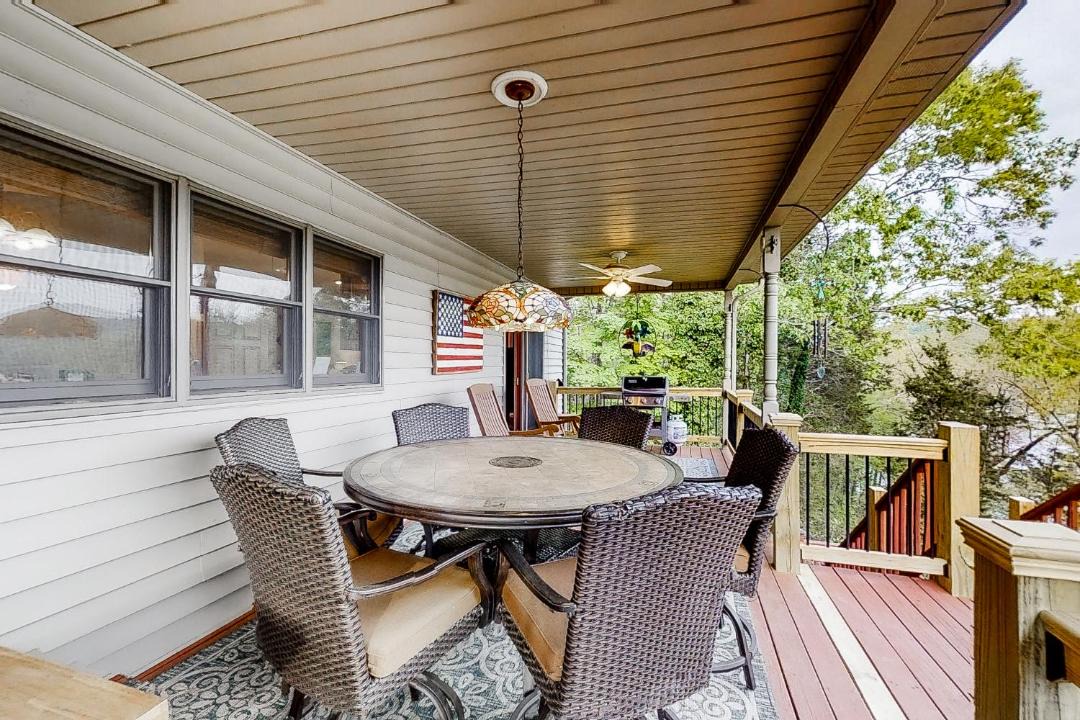 Photo of Patio Balcony in Rock Harbor