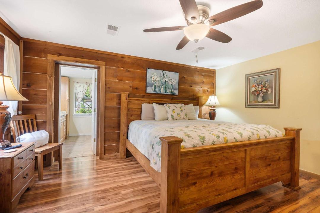 Photo of Bedroom in Kirbyville