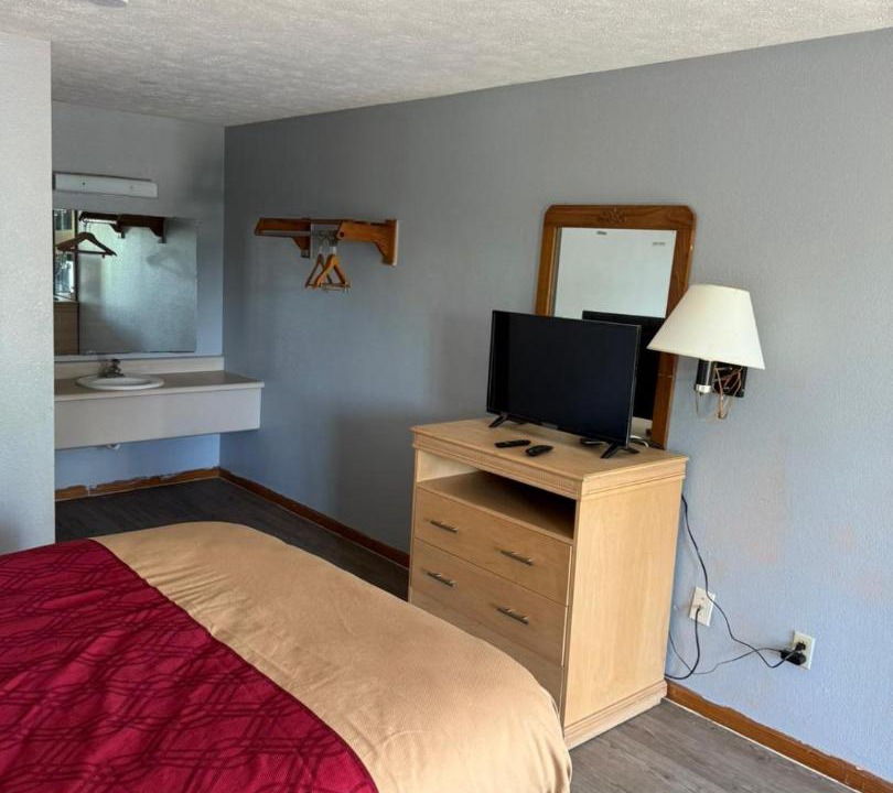 Photo of Bedroom in Branson West