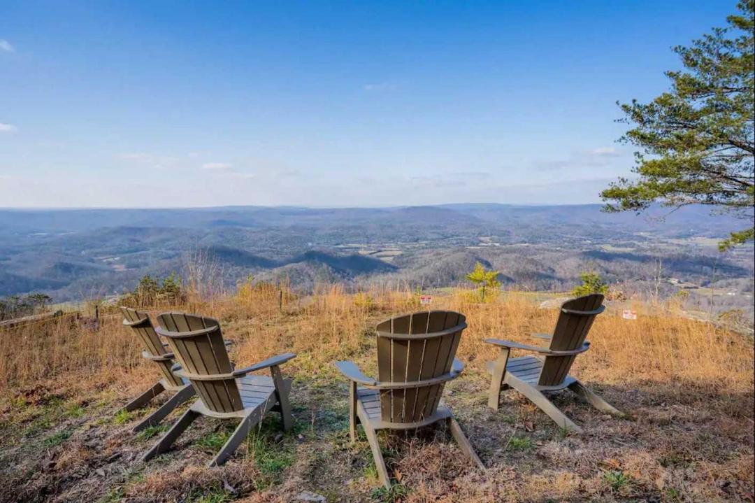 Photo of Others in Lookout Mountain