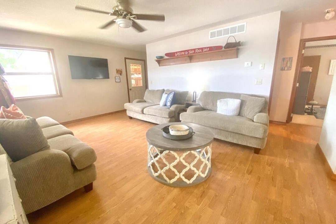 Photo of Livingroom in Shell Knob