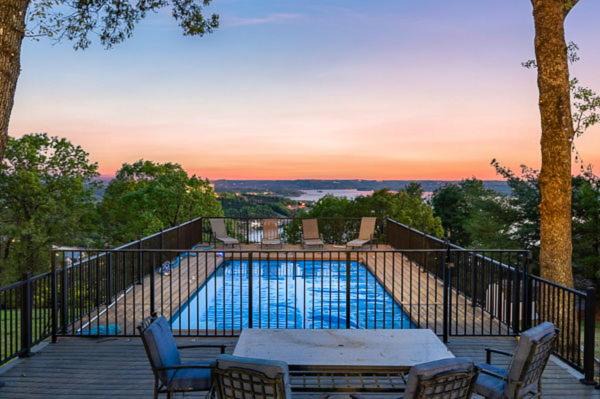 Photo of Patio Balcony in Table Rock