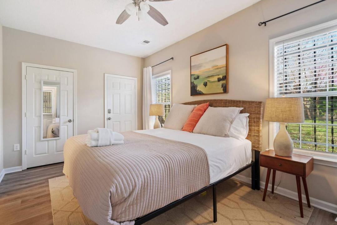 Photo of Bedroom in Cooper-Young Historic District