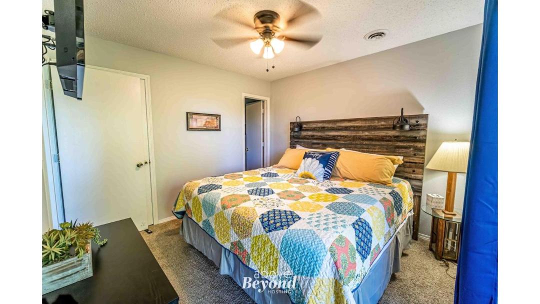 Photo of Bedroom in Reeds Spring