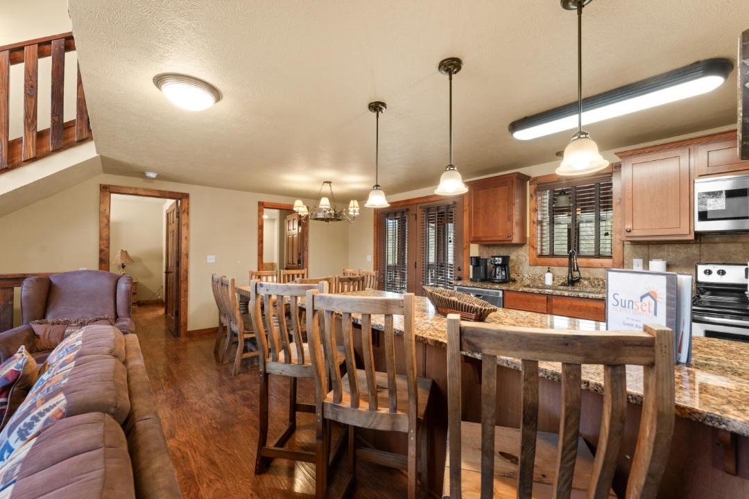 Photo of Kitchen in Reeds Spring