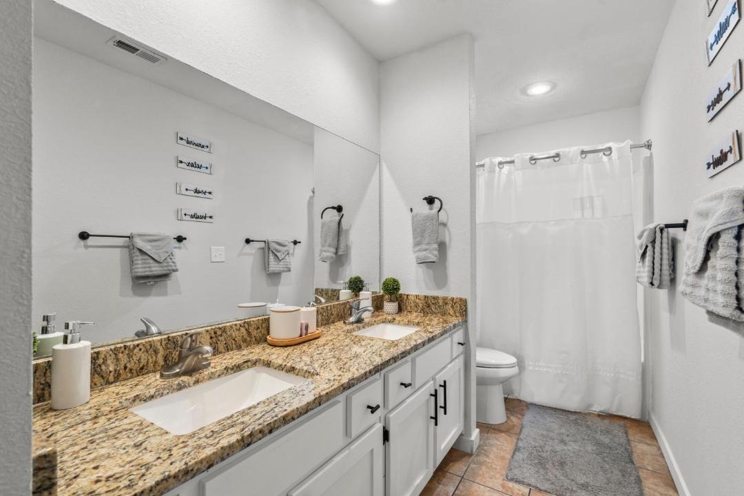 Photo of Bathroom in Indian Point