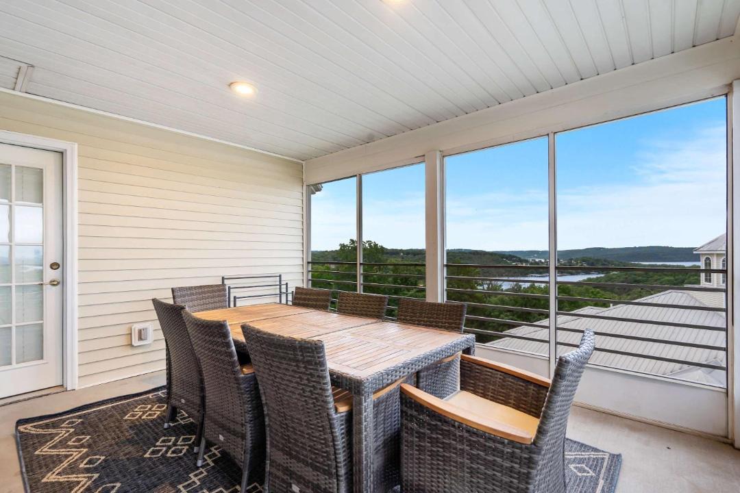 Photo of Patio Balcony in Kimberling City