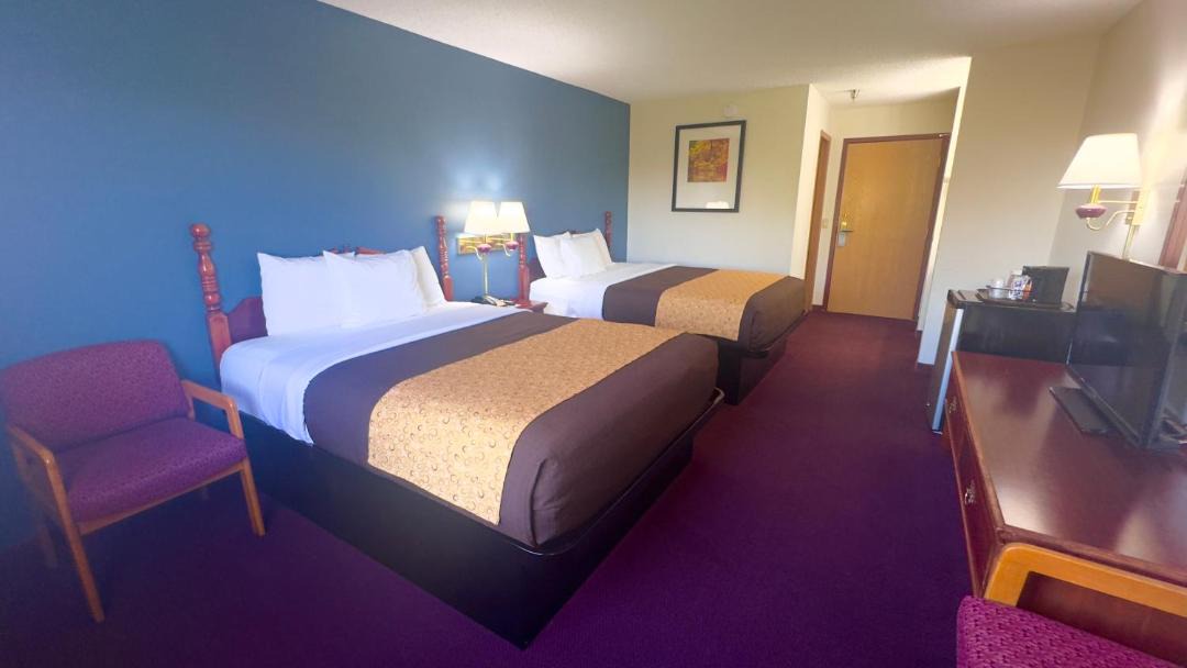 Photo of Bedroom in Branson Theater District