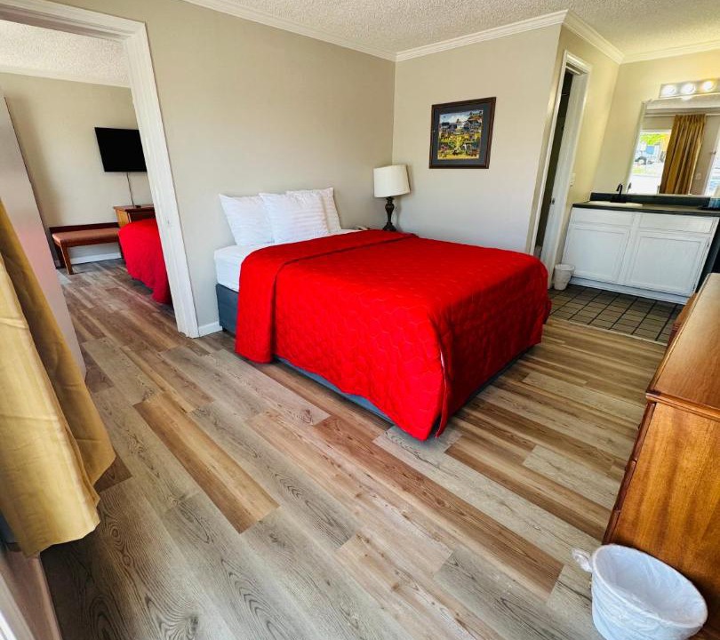 Photo of Bedroom in Branson Theater District