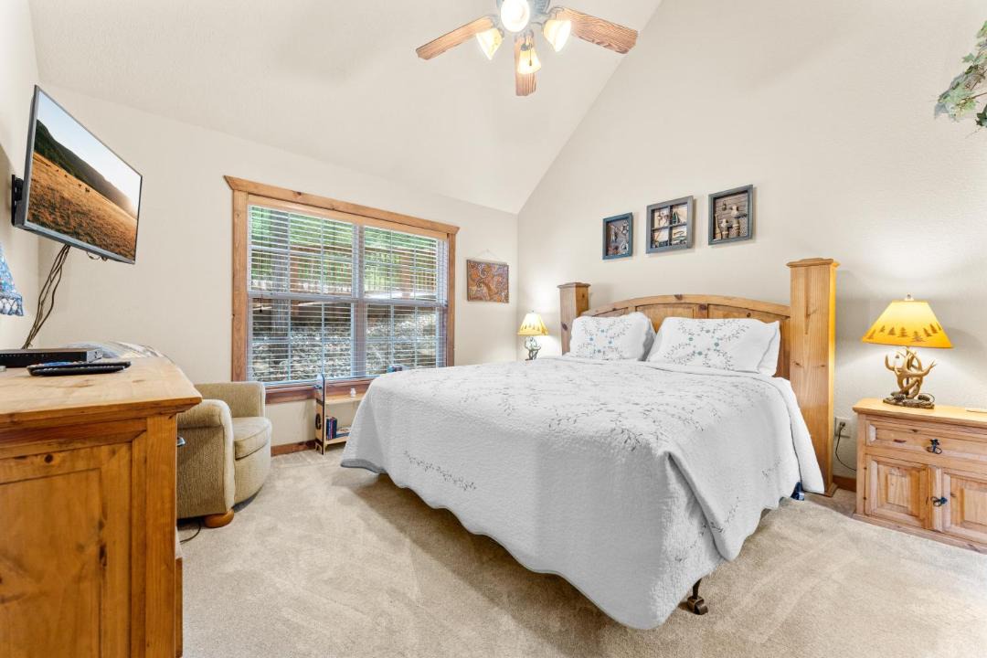 Photo of Bedroom in Branson West