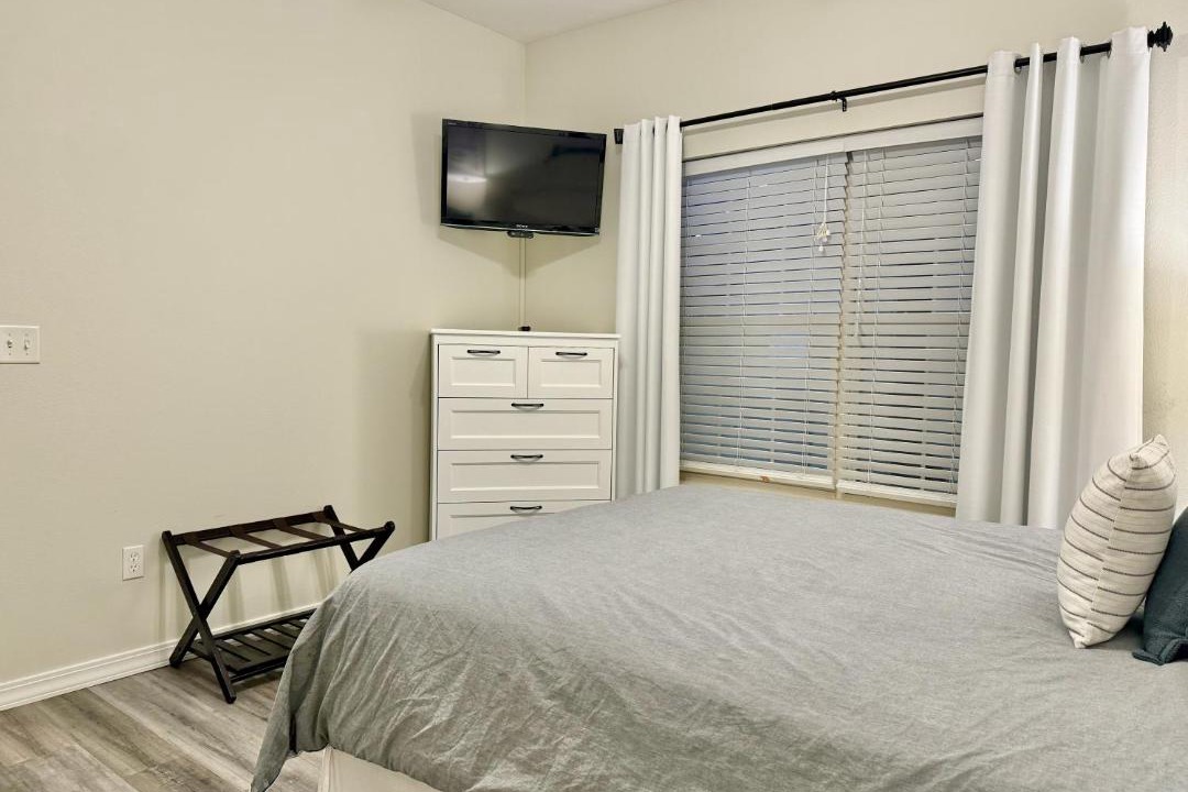 Photo of Bedroom in Hollister