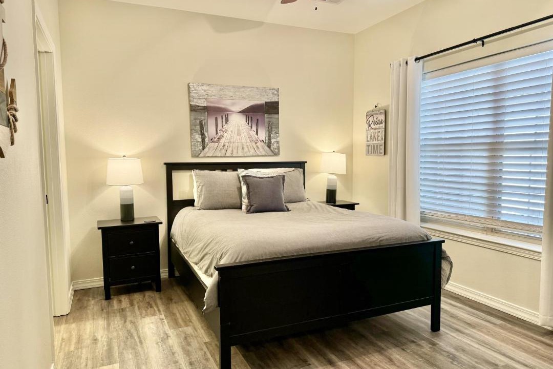 Photo of Bedroom in Hollister