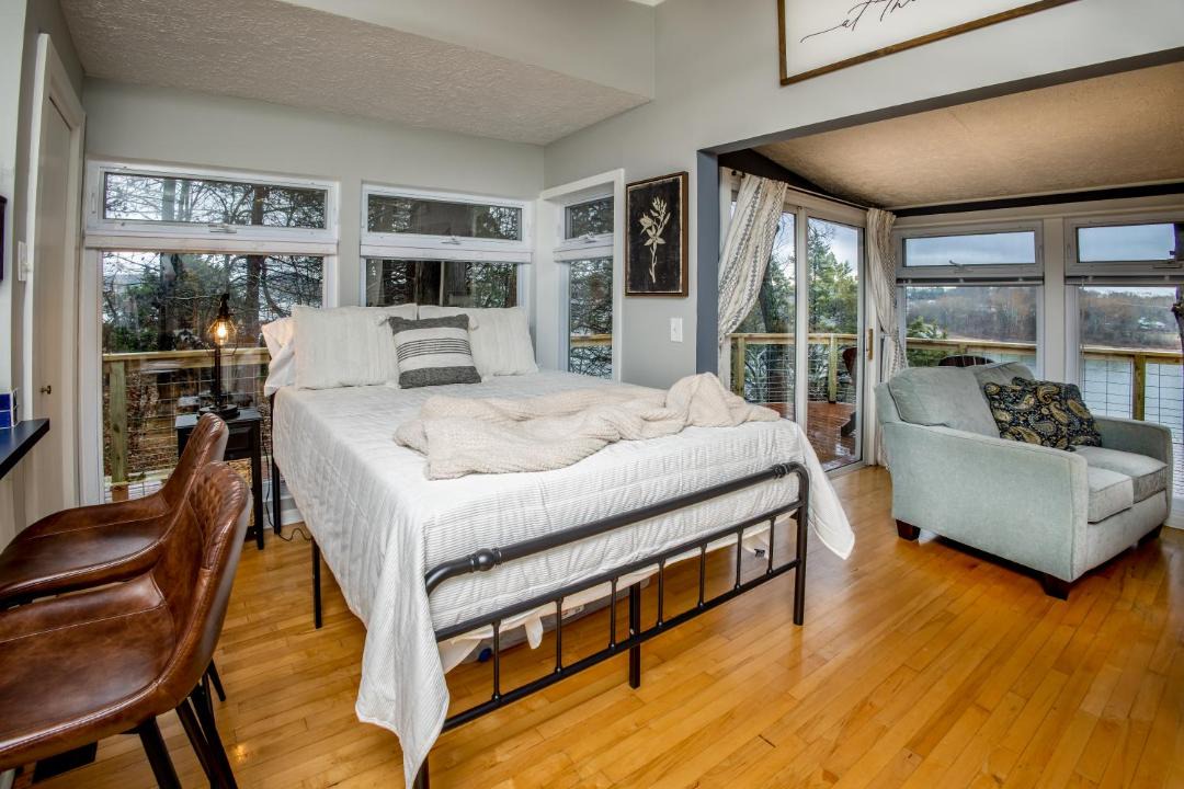 Photo of Bedroom in Shell Knob