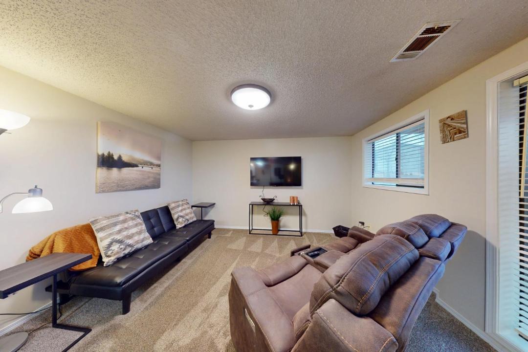 Photo of Others in Notch Estates