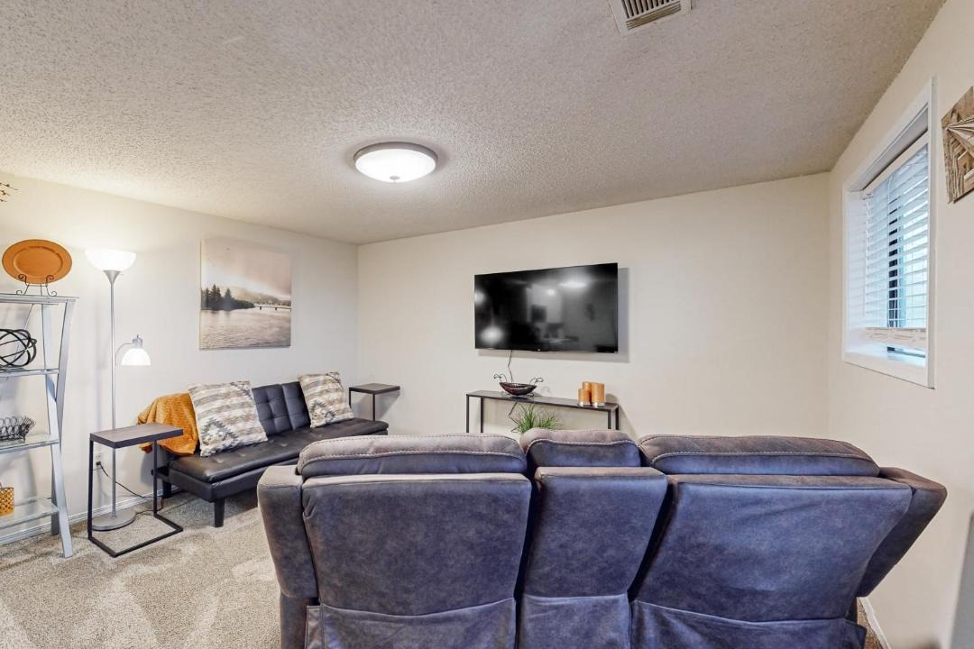 Photo of Others in Notch Estates