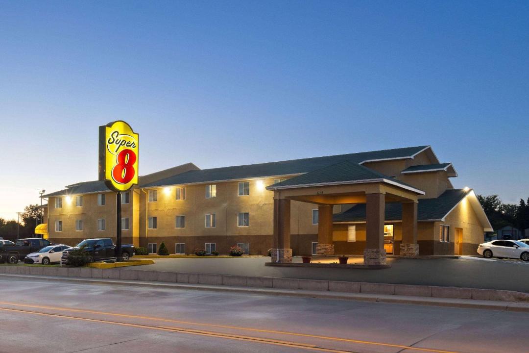 Photo of Others in Dodge City