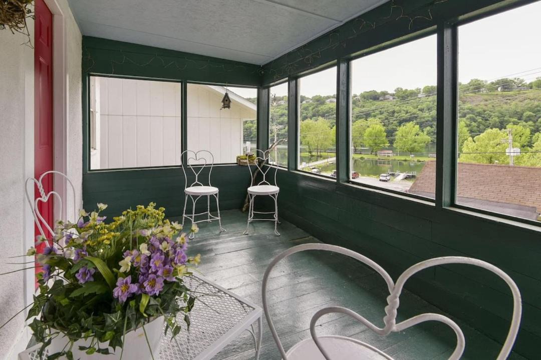 Photo of Patio Balcony in Rockaway Beach