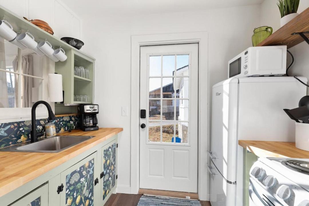 Photo of Kitchen in Rockaway Beach