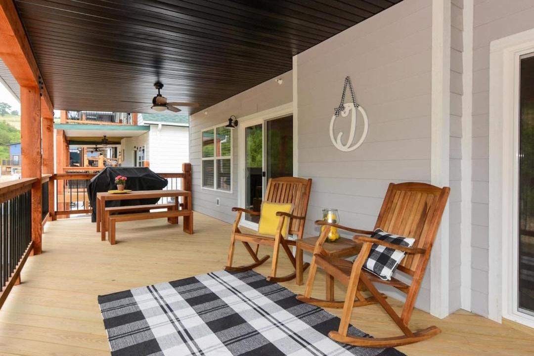 Photo of Patio Balcony in Table Rock