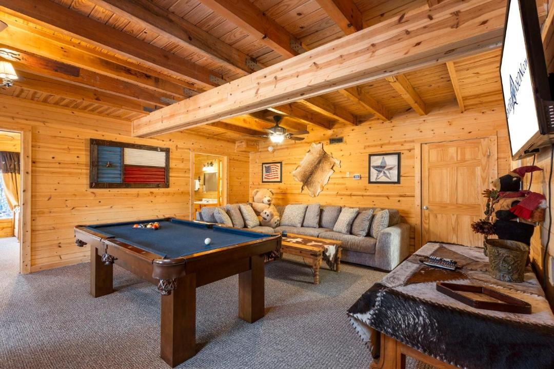 Photo of Livingroom in Branson Cedars