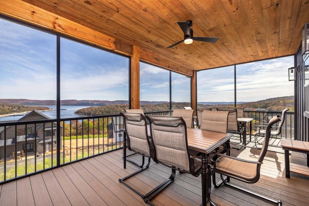 Photo of Patio Balcony in Kimberling City
