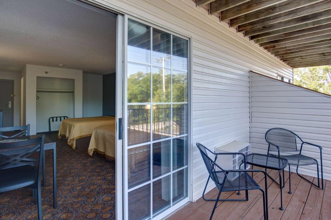 Photo of Patio Balcony in Branson Theater District
