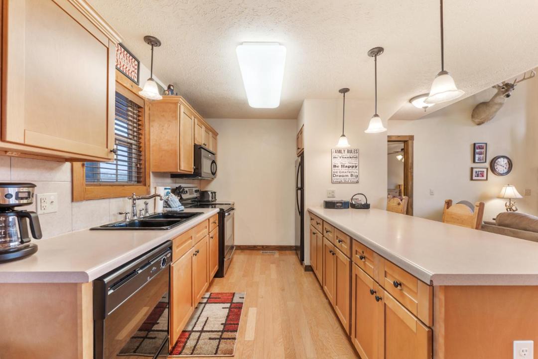 Photo of Kitchen in Reeds Spring