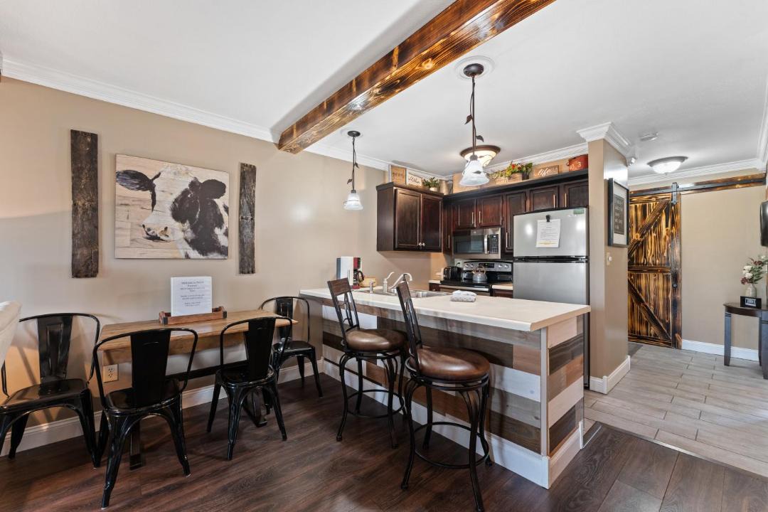 Photo of Others in Notch Estates